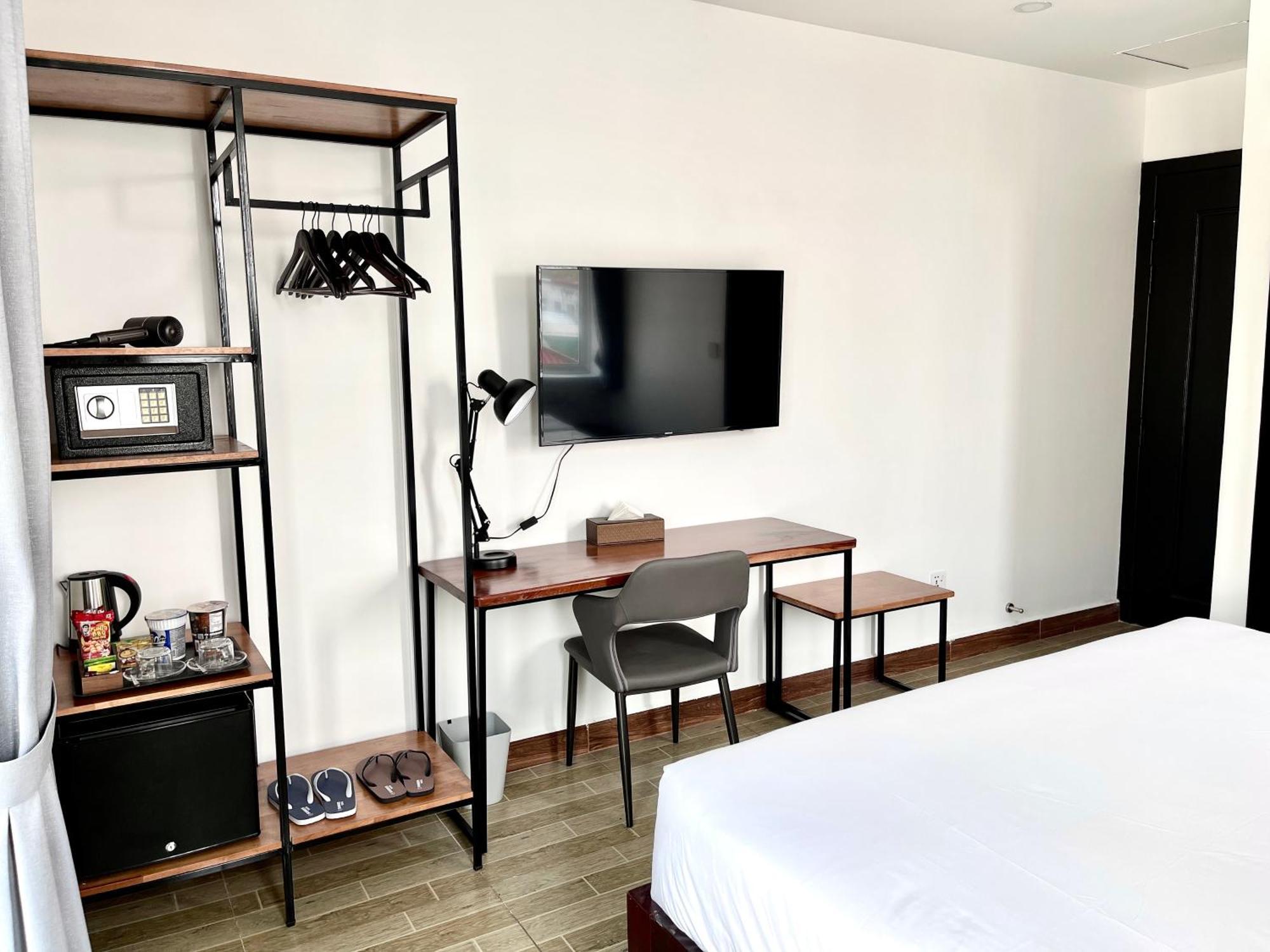 Times Hotel At Bassac Lane Phnom Penh Exterior photo